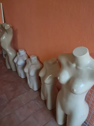 Manequins Bustos Expositores (Femininos e Masculinos) - Usados / R$ 60 cada
