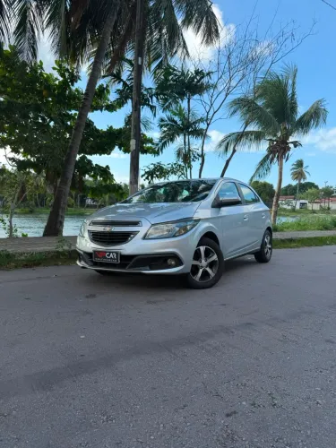 Chevrolet Onix Hatch LT 1.4 8V Flex Mec. 4P 2015