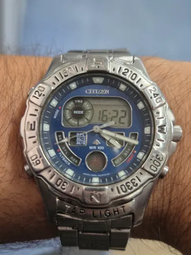 Relógio CITIZEN C800 TAP LIGHT AZUL - ÓTIMO ESTADO