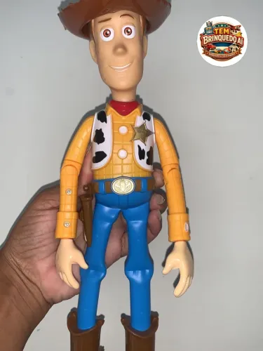 WOODY TOY STORI COM FALAS EM PORTUGUÊS