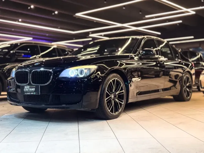 BMW 750I M Sport Sedan 4.4 V8 450cv Aut. 2012