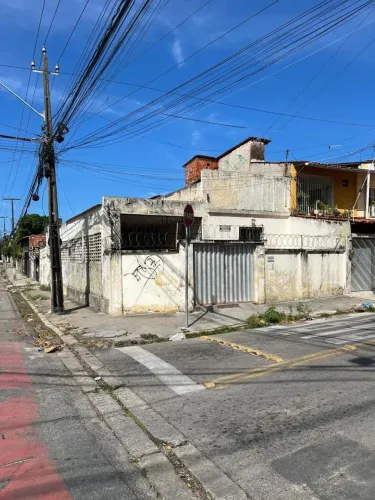 Casa Plana, Esquina, Monte Castelo, 8,50m X 23,00m, Registrada. Ótima para Comércio