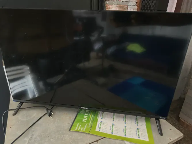 Vendo TV smart TCL semp 42 polegadas 