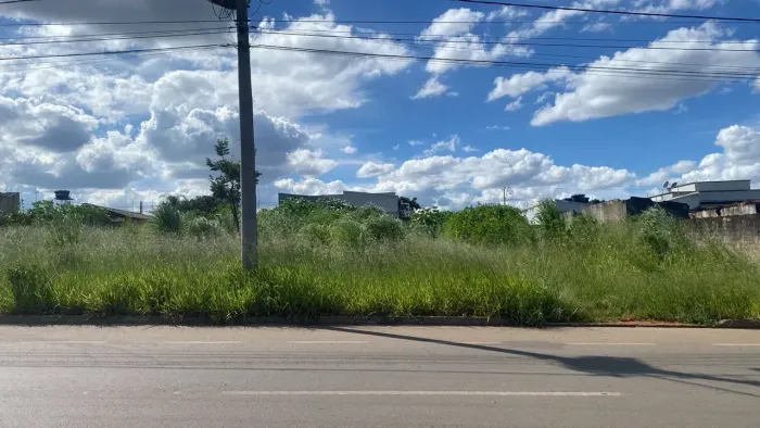 Leia a descrição: Lote Comercial 280,00m² (Avenida Ademar Vicente Ferreira) Residencial Bu