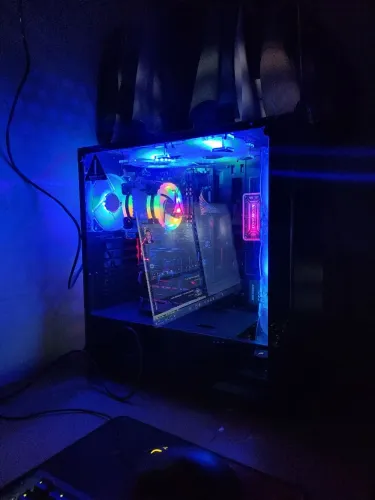 Vendo Pc gamer 1000$ pra levar logo