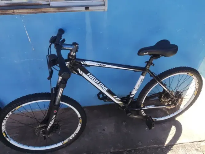 Desapego de uma bicicleta de ponta muito top