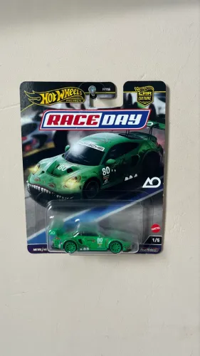 Vendo hotwheels premium PORSCHE 911 GT3 R (Rex)
