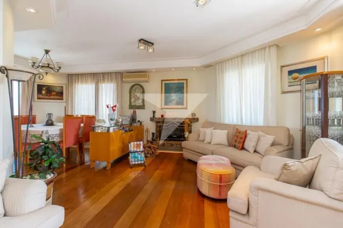 Vai comprar apartamento em Moema? Esta é uma excelente oportunidade! Baroni Negócios Imobi