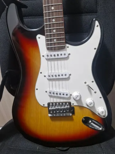 Guitarra Memphis Mg32