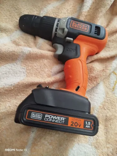 Parafusadeira e Furadeira Black + Decker