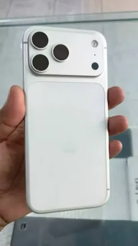 iPhone 17 pro max