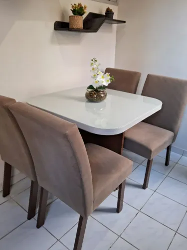Mesa de Jantar 4 Lugares
