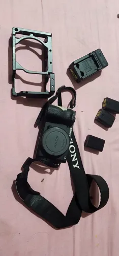 Sony A6500 + 3 baterias + Grip + Carregador