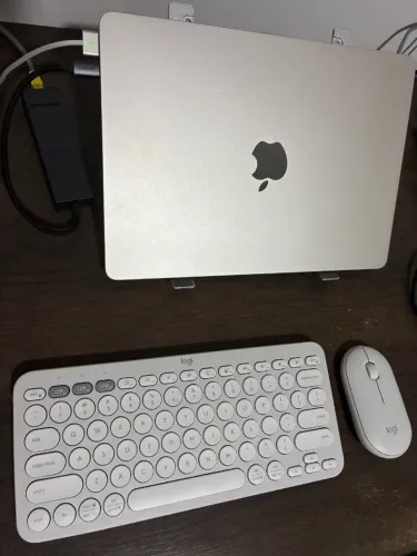 MacBook Air 13,6" M4, 16GB RAM, 256GB SSD, Estelar