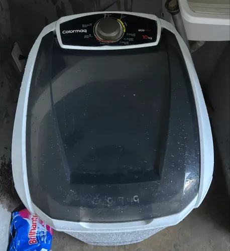 Tanquinho de lavar roupa