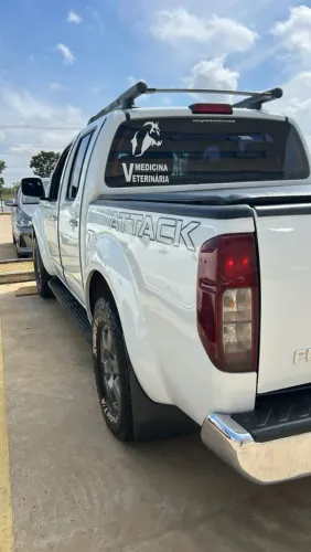 Nissan Frontier SV AT. CD 4X4 2.5 TB Dies. Aut. 2016