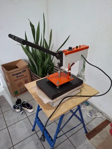 Tenha uma renda extra. Prensa térmica para sublimação A4