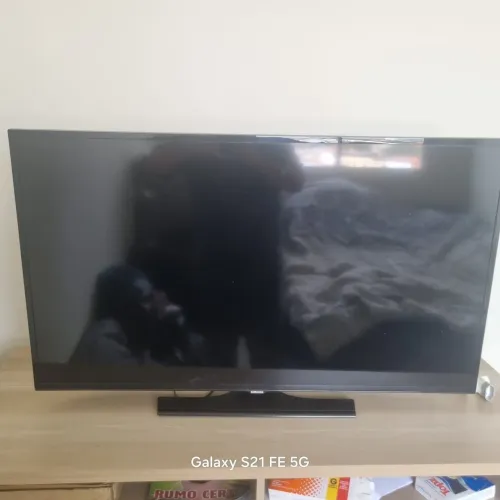 TV Samsung LED 40" Full HD Smart TV)<br>2014.