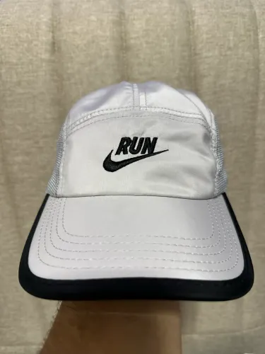Boné Five Panel Nike 