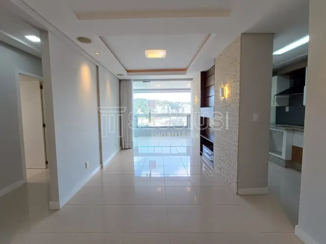 Apartamento semimobiliado para locação no Centro de Jaraguá do Sul