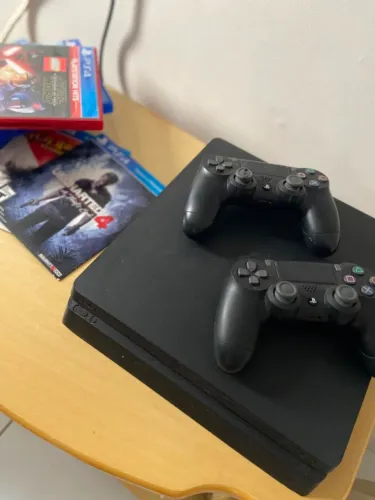 Ps4 sim 500gb dois controles e jogos
