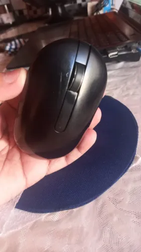 Mouse sem fio Dell, WM326, Preto com Teclas Laterais (Ac Cartão)