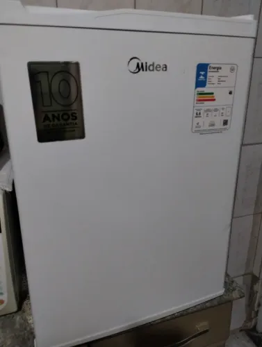 Frigobar Midea