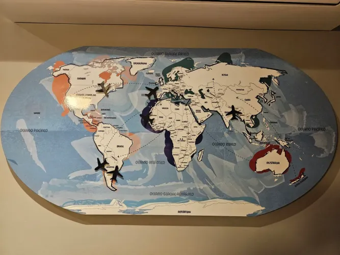 Painel Mapa-múndi 45x85, com imã, Mural Magnético.