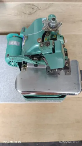 Máquina overlock 