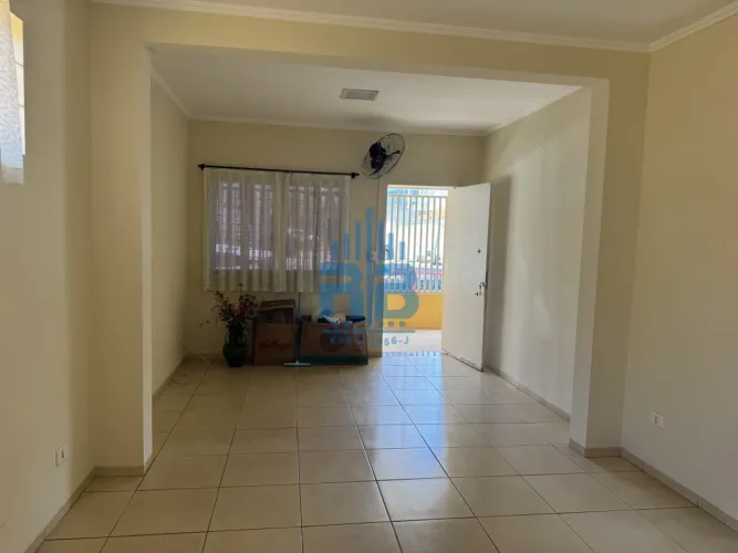 CASA PRÓXIMO AV. MANOEL GOULART