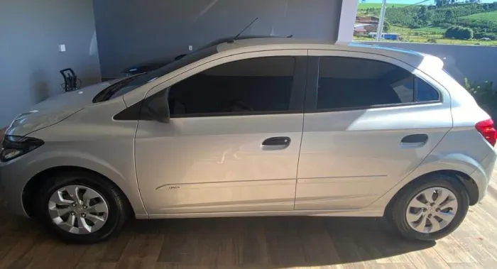 Chevrolet Onix JOY Hatch 1.0 8V Flex Mec. 4P 2019