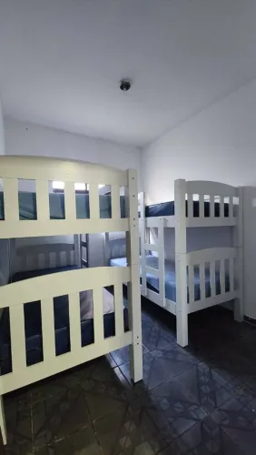 Vagas em Quartos Compartilhados bairro Itapuã, próximo a UFMG. Pagou entrou.