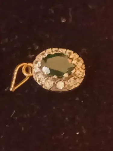 Desapegar pigent ouro 750 com pedra esmeralda colodiana