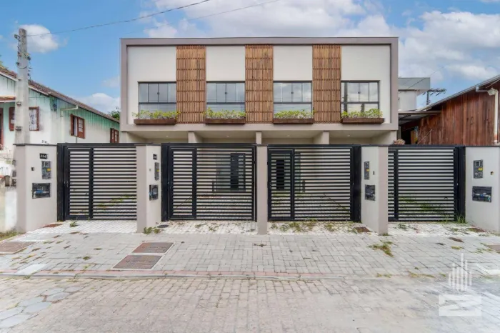 Casa com 2 dormitórios à venda, 83 m² por R$ 420.000,00 - Água Verde - Blumenau/SC