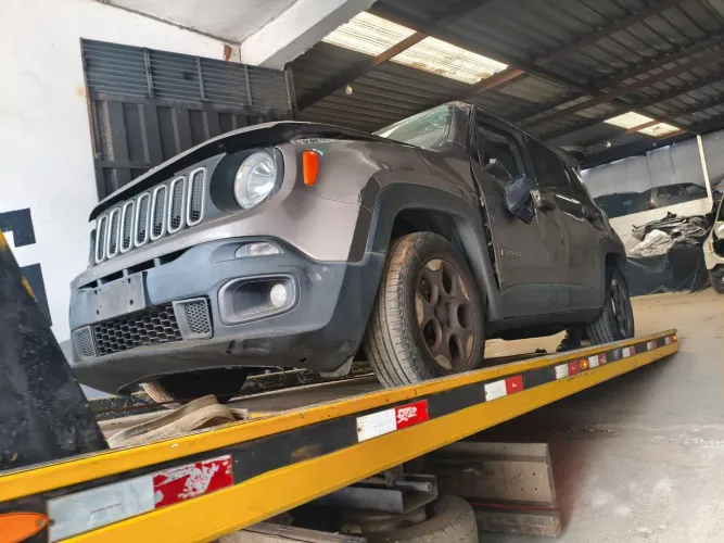 Jeep renegade 2017 sucata baixada 