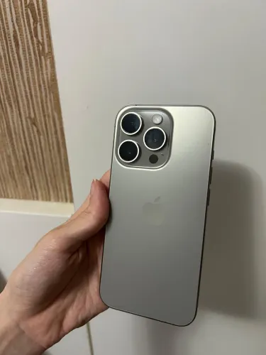 iPhone 15 pro 128gb