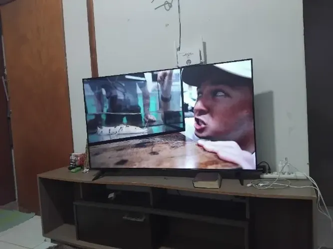 Tv smart  50 polegadas  semp
