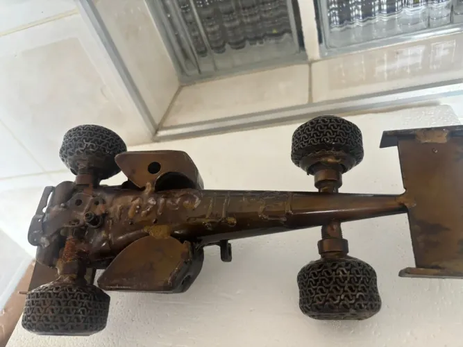 Carro de fórmula 1 artesanal peça única decorativa