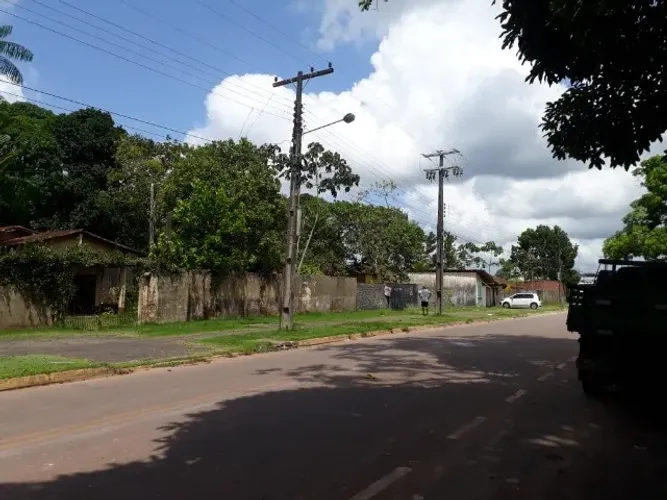 11.000m² com 2 frentes, entrada pela BR e Benevides 316 Km 26 Ao lado do fogão Goiano.