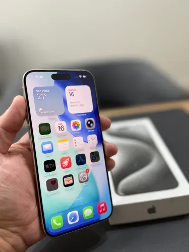 iPhone 15 Pro Max 512gb com caixa carregador