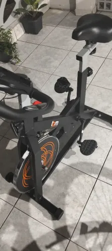vendo bicicleta pouco tempo de uso interessado chama no WhatsApp 1197840:8305