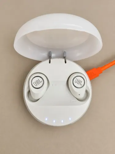 Fone de ouvido bluetooth jbl free branco