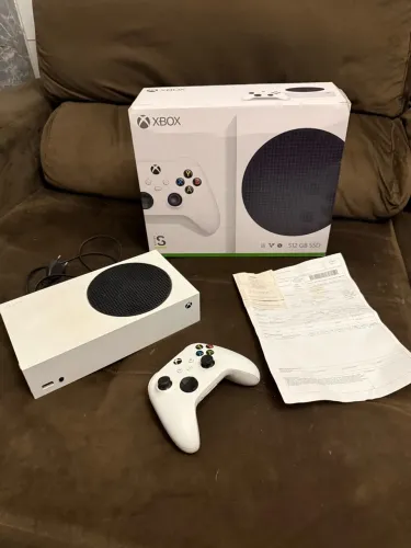Melhor oferta!! Xbox séries S 512GB com caixa e NF. Para jogar o GTA 6!!!!