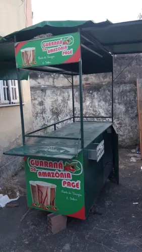 Vendo Trailer de Metal com Rodas para Comércio