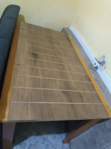 Mesa sem cadeiras 