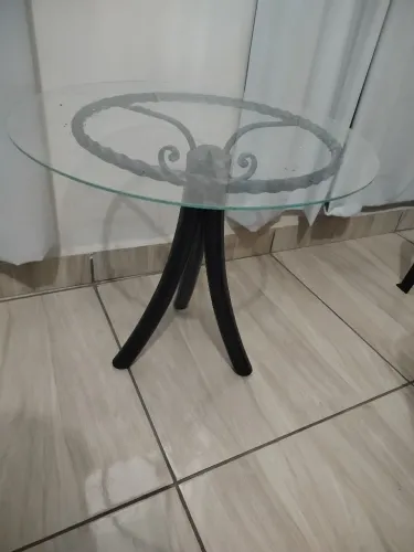 Mesa de centro em ferro fundido 