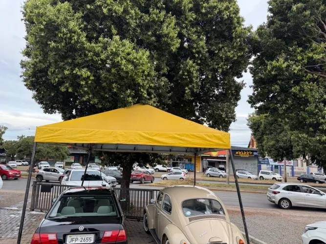 Tenda 5x5 espaço para 2 carros .
