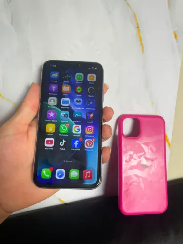 iPhone 11 roxo 64 GB de memória semi novo