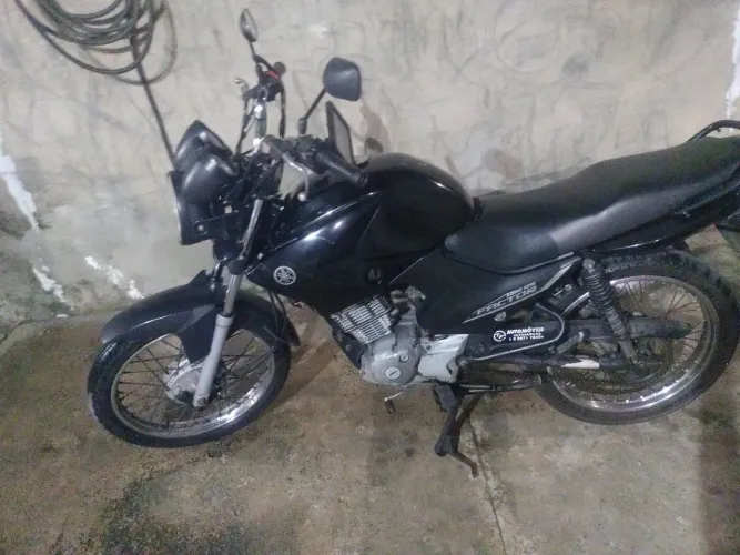 Vendo ou troco YBR factor 2011 a pedal 