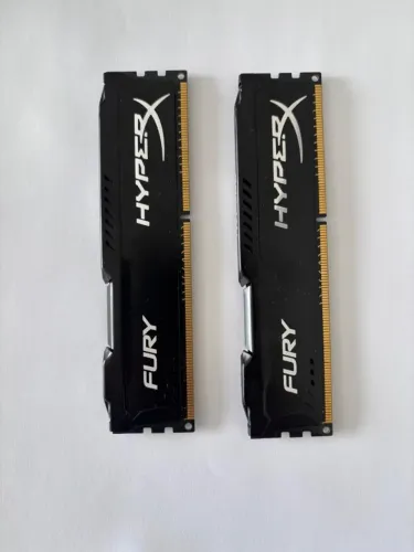 2 memórias 4GB DDR3 por R$80,00 - Kingston HyperX 1600 MHz